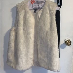 Ivory go Fur Vest